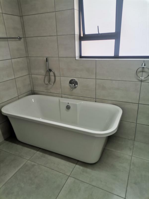 3 Bedroom Property for Sale in Albertinia Western Cape